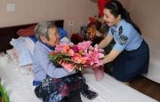 “邢台市开展周末志愿服务一小时活动助力创城”