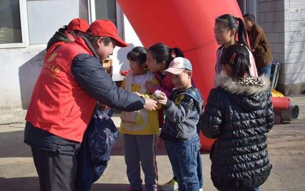 “潭州教育助推教育资源均衡快速发展，普惠更广阔的人群”