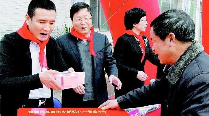 “甘肃镇原驻村“第一书记”：“小事见情”坚守中为村民解忧”