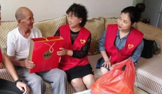 “从社工视角对“缤纷一米线鄞领新生活”文明劝导志愿服务活动的思考”